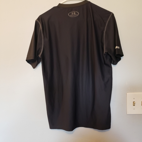 2/$15 Under Armour Heat Gear Short Sleeve Black Shirt, Size M - Picture 2 of 6